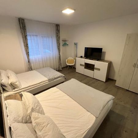 טורדה 1-Beadroom Apartment With Free Parking מראה חיצוני תמונה